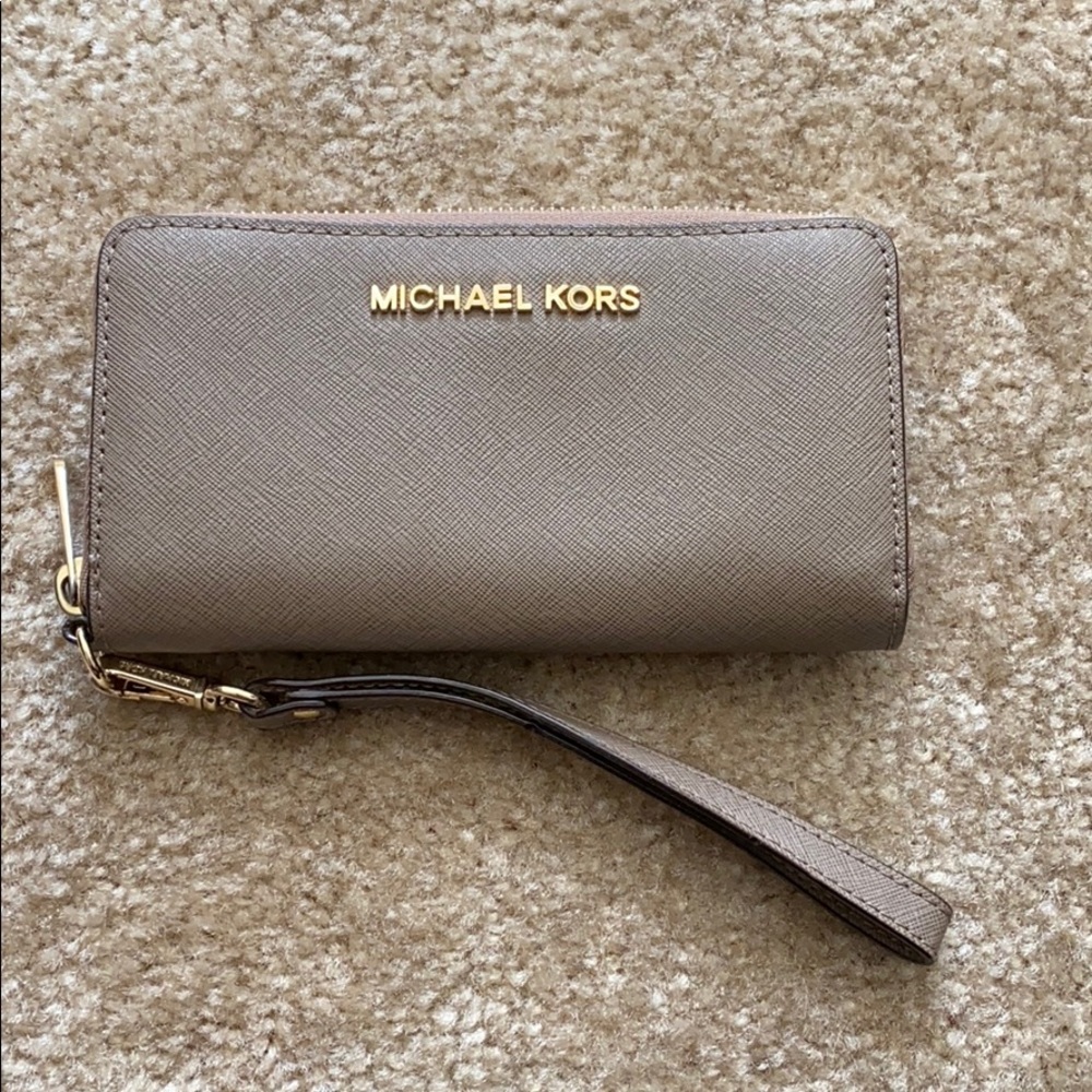 Taupe Michael Kors Wallet Wristlet